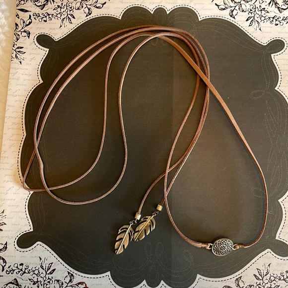 Jewelry - Lariat necklace